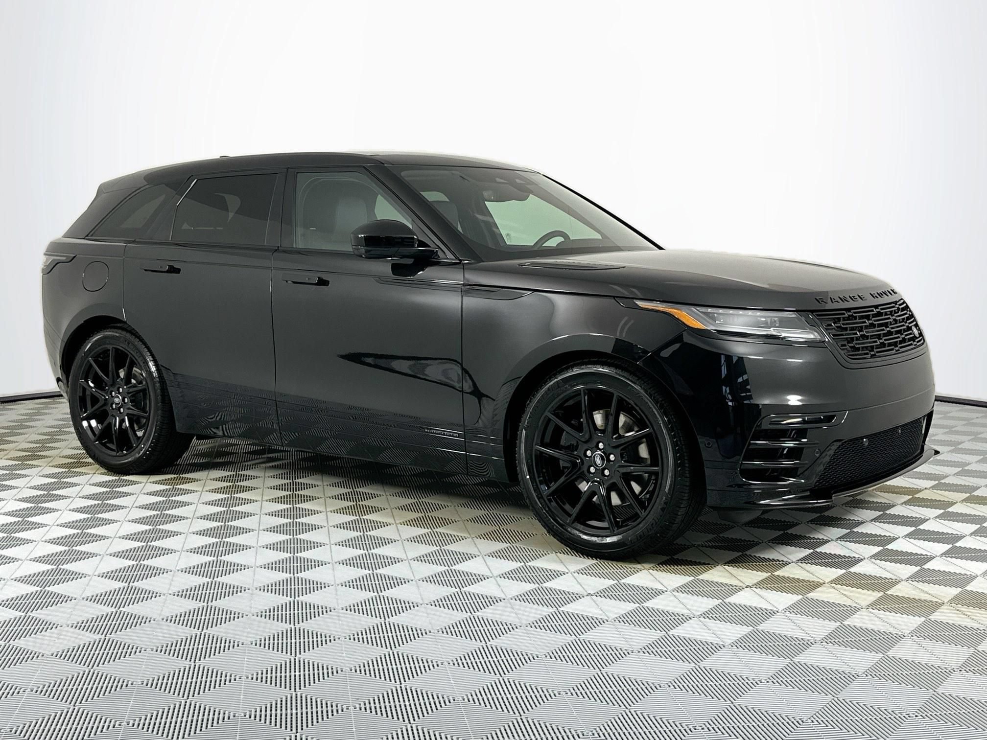 Used 2026 Land Rover Range Rover Velar Belgravia AWD/4WD image 3