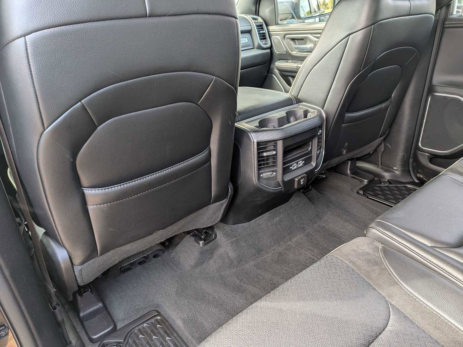 Used 2023 RAM 1500 Laramie AWD/4WD image 16