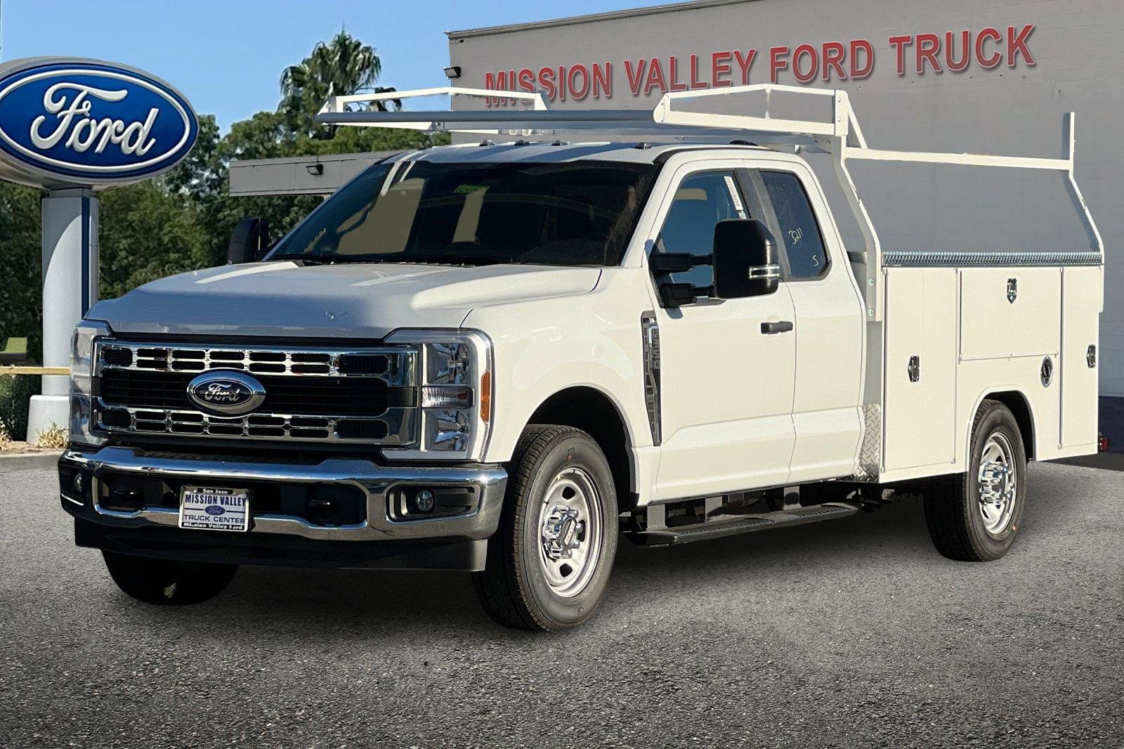 New 2026 Ford F350 XL w/ XL Chrome Package image 8