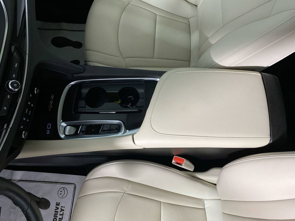 Used 2023 Buick Enclave Essence w/ Experience Buick Package image 20