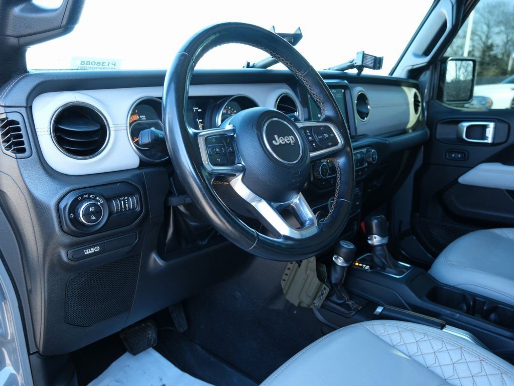 Used 2022 Jeep Gladiator Overland image 3