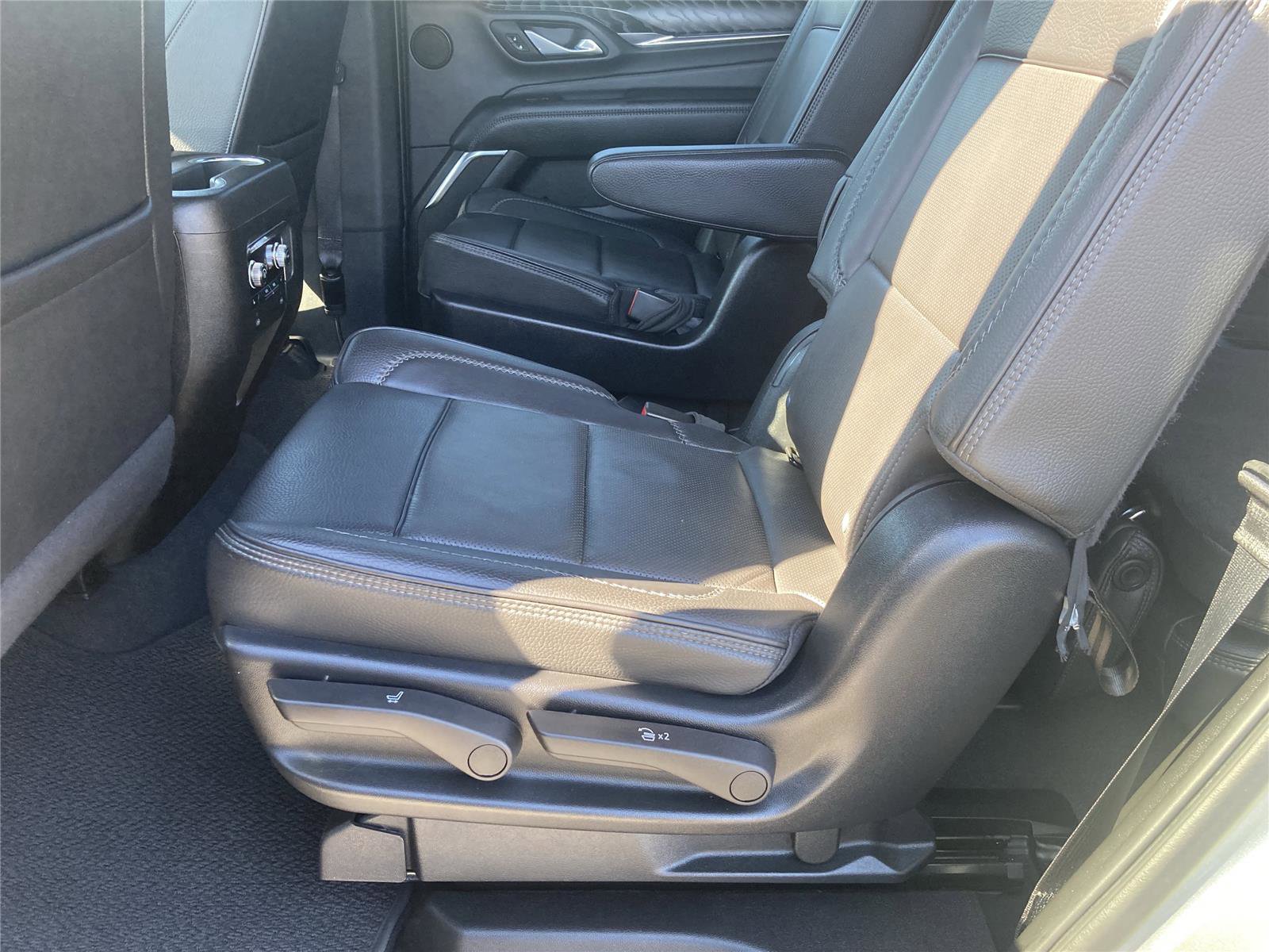 Used 2023 GMC Yukon Denali image 26
