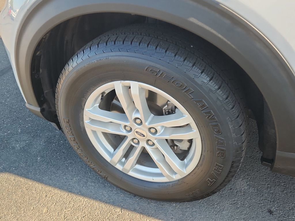 Used 2022 Ford Explorer XLT image 21