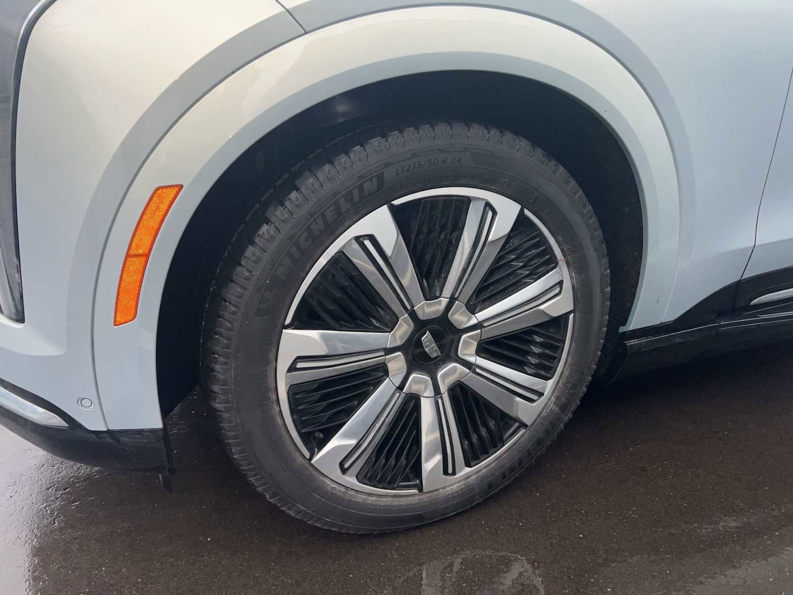 Used 2025 Cadillac Escalade IQ Luxury 1 image 8