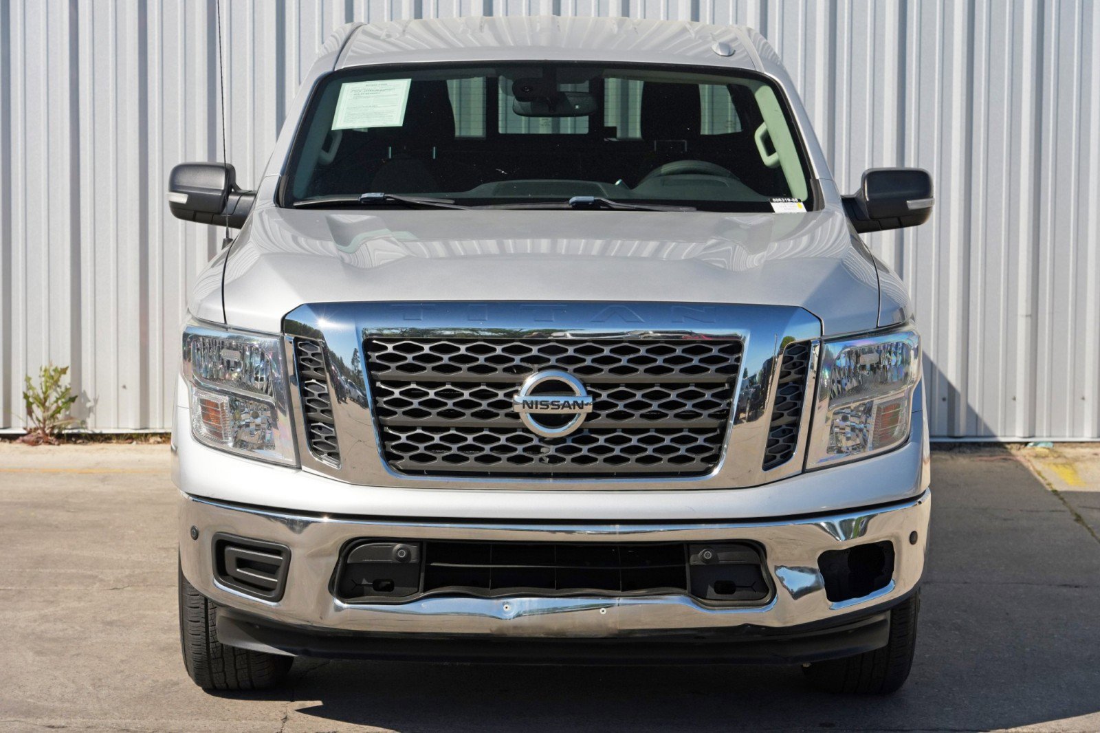 Used 2018 Nissan Titan SV w/ SV Convenience Package image 33