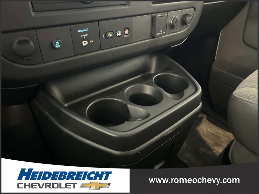 Used 2017 Chevrolet Express 2500 LT w/ LT Preferred Equipment Group RWD image 24