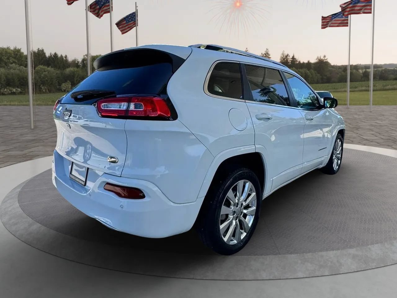 Used 2016 Jeep Cherokee Overland FWD image 8