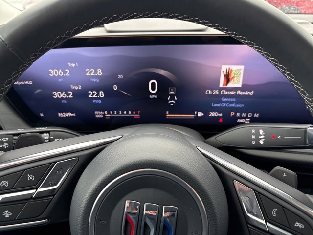 Used 2025 Buick Envision Preferred image 12