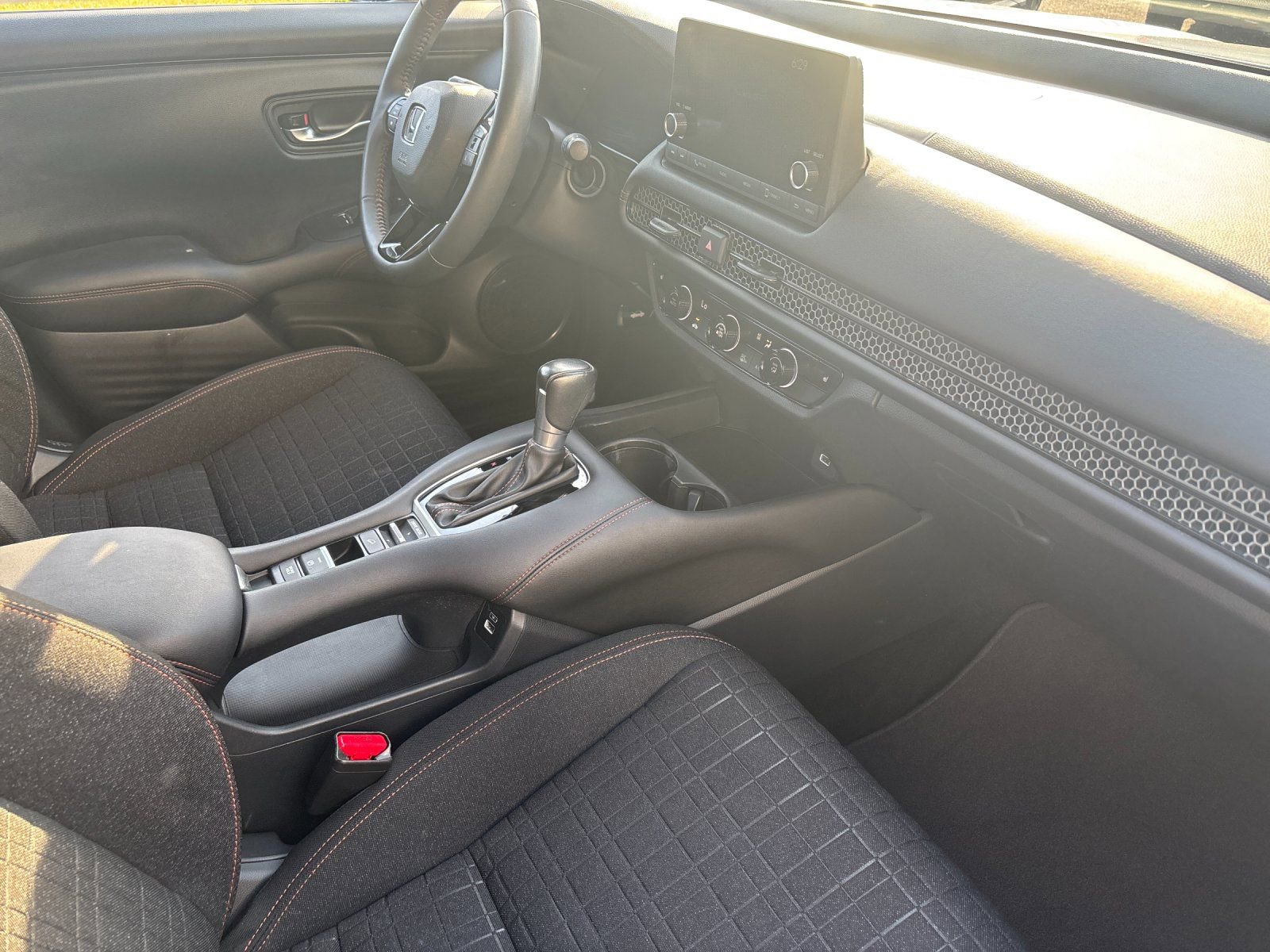 Used 2023 Honda HR-V Sport image 17