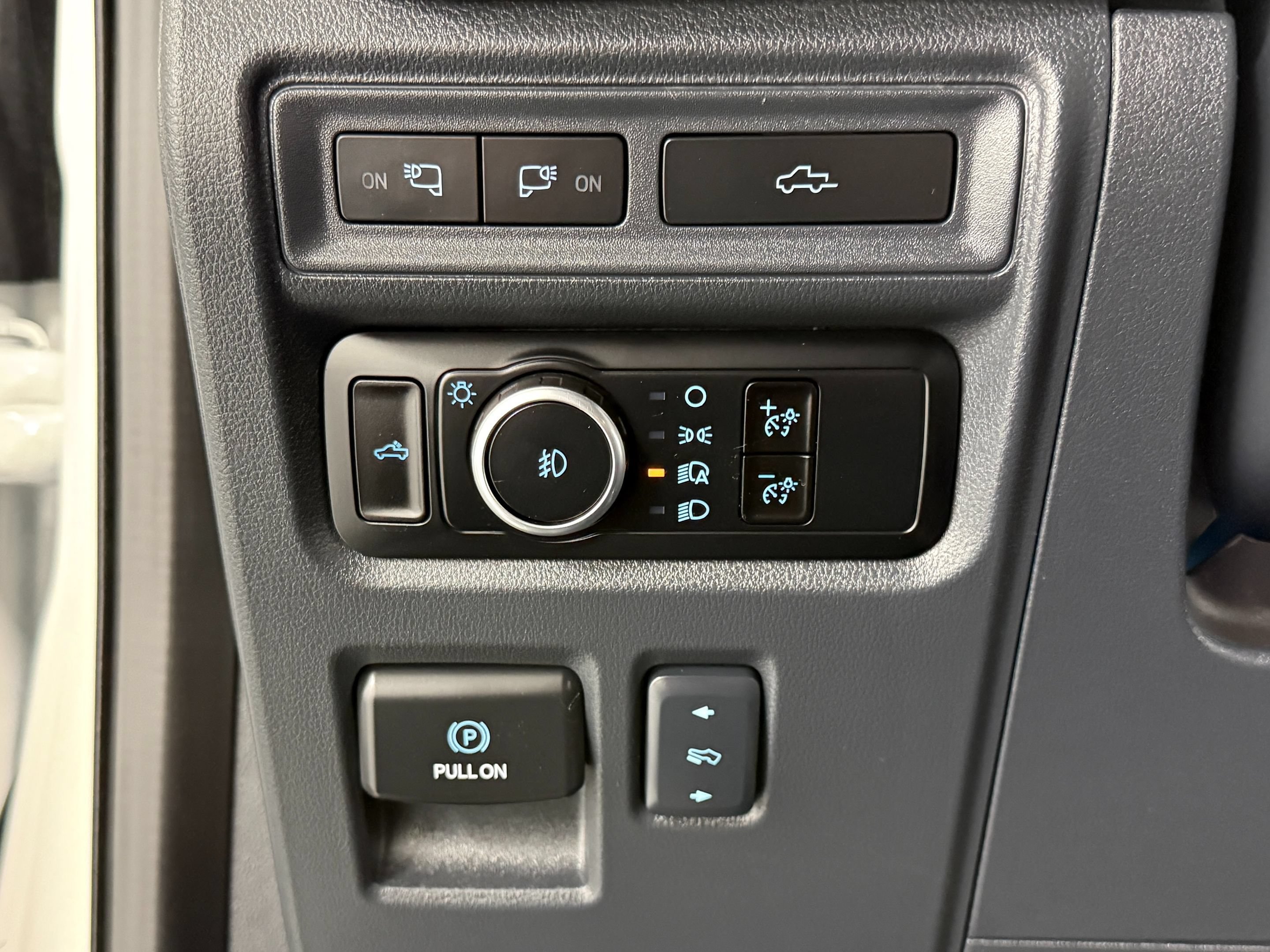 Used 2024 Ford F150 Lariat w/ Equipment Group 502A High AWD/4WD image 21