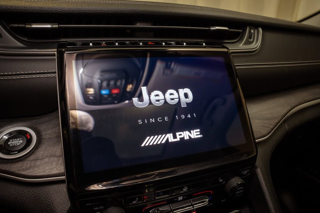 Used 2021 Jeep Grand Cherokee L Limited image 16