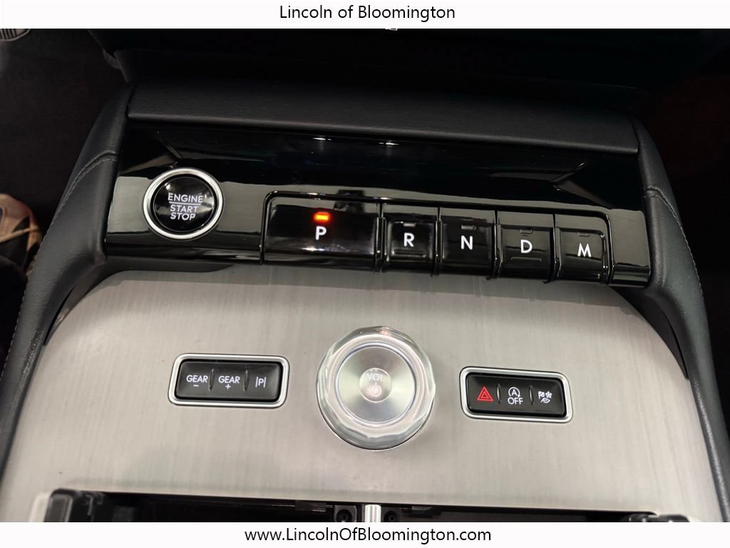 Used 2025 Lincoln Navigator L Reserve AWD/4WD image 38