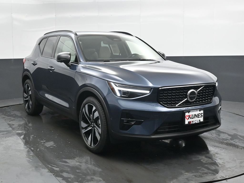 New 2026 Volvo XC40 B5 Ultra w/ Climate Package AWD/4WD image 4