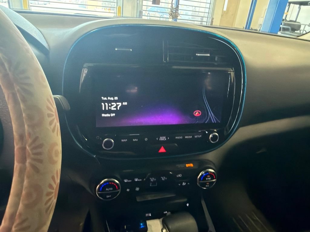 Used 2024 Kia Soul S FWD image 4