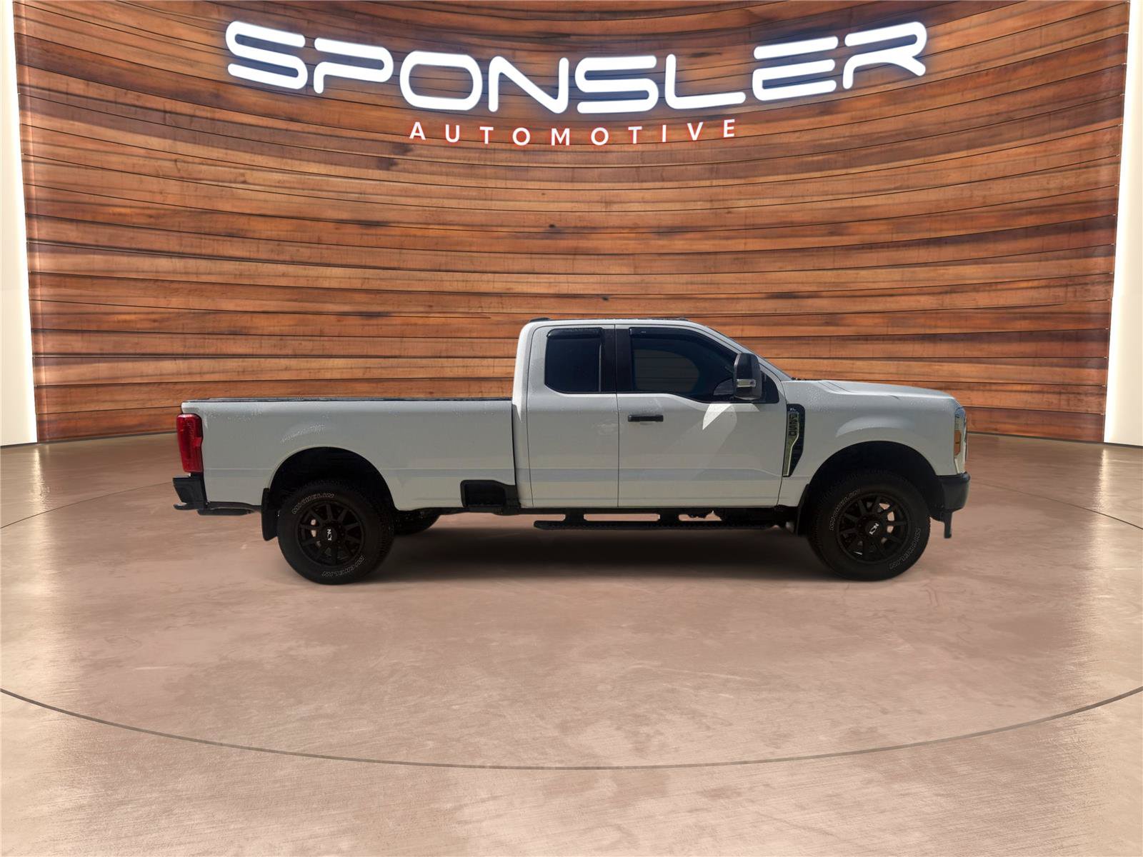 Used 2023 Ford F250 XL w/ Snow Plow/Camper Package AWD/4WD image 8