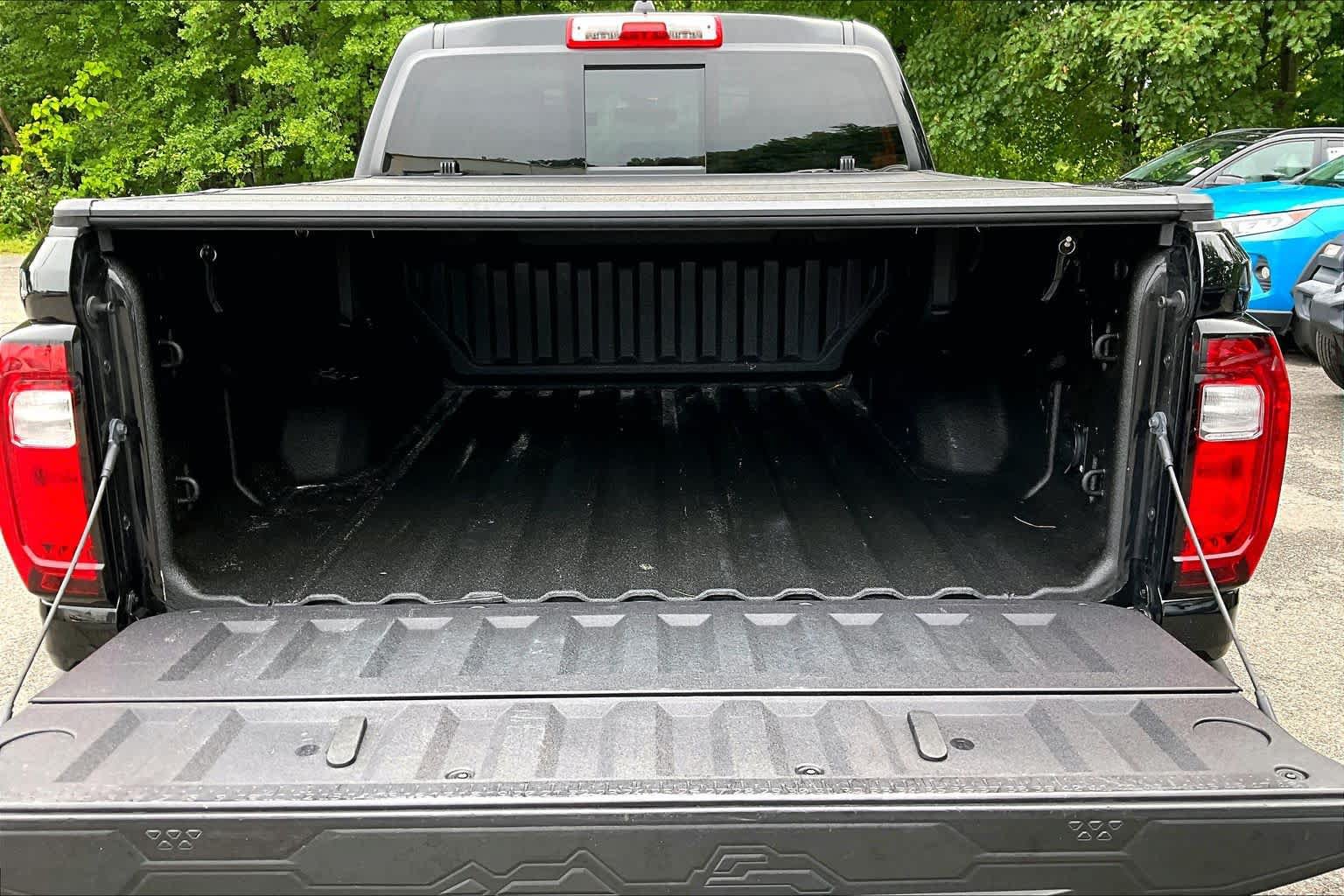 Used 2024 GMC Canyon Elevation w/ Elevation Premium Package AWD/4WD image 30