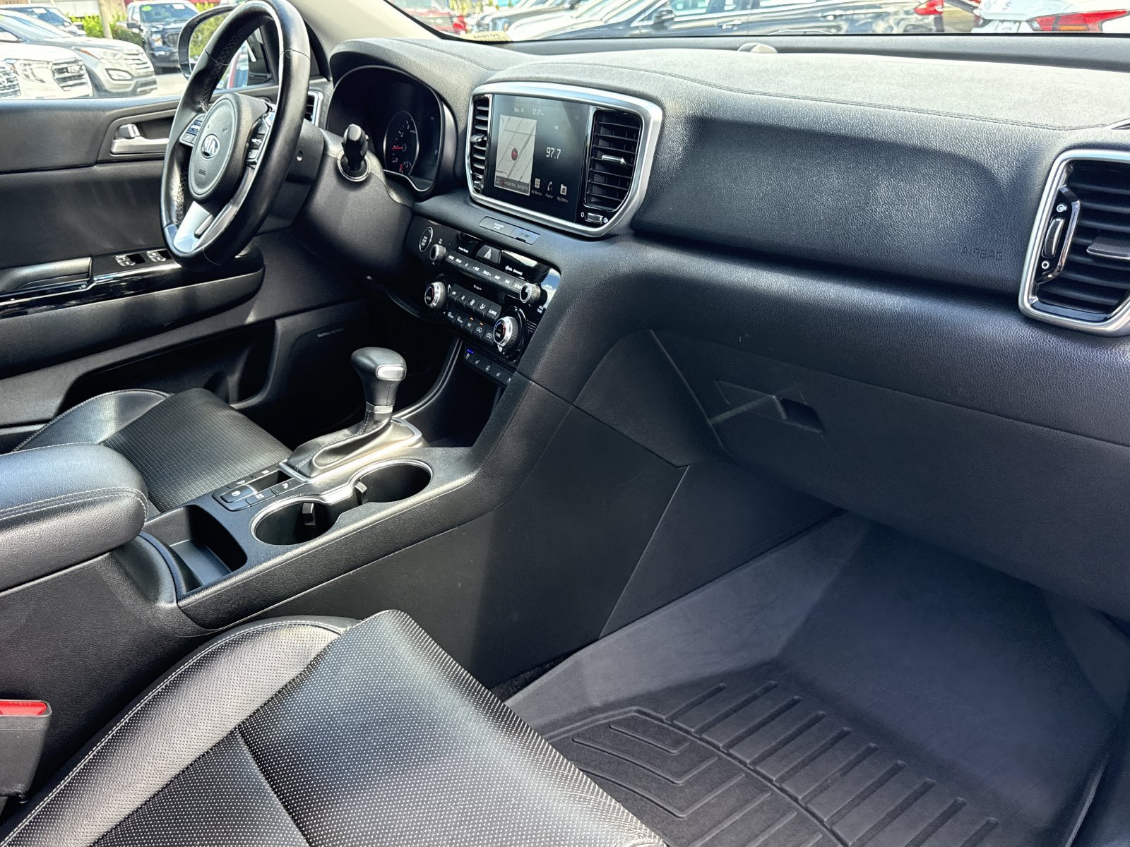 Used 2022 Kia Sportage EX w/ EX Technology Package FWD image 17