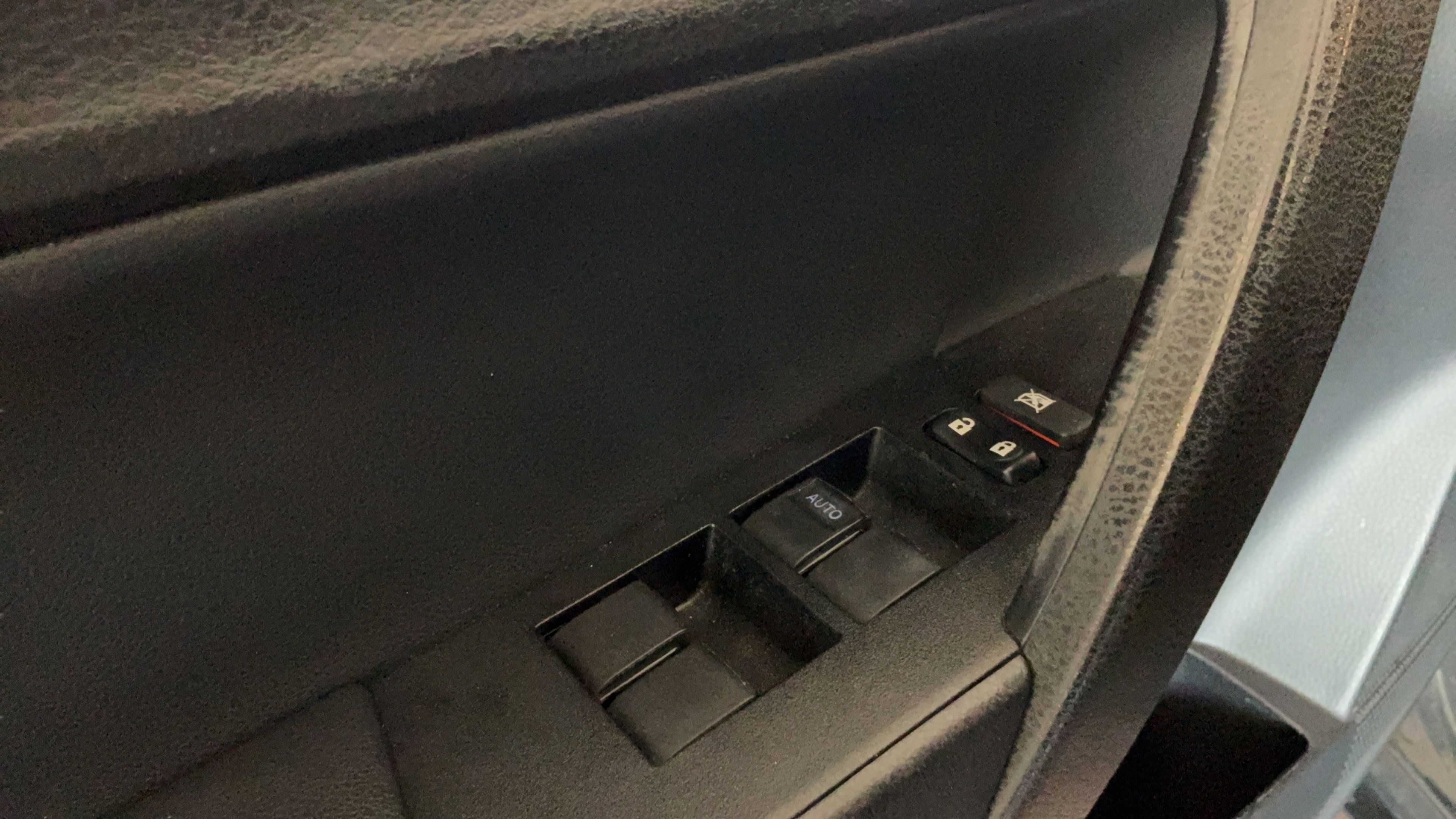 Used 2017 Toyota Corolla SE FWD image 20