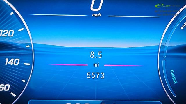 Used 2025 Mercedes-Benz GLC 350e 4MATIC w/ AMG Line image 42