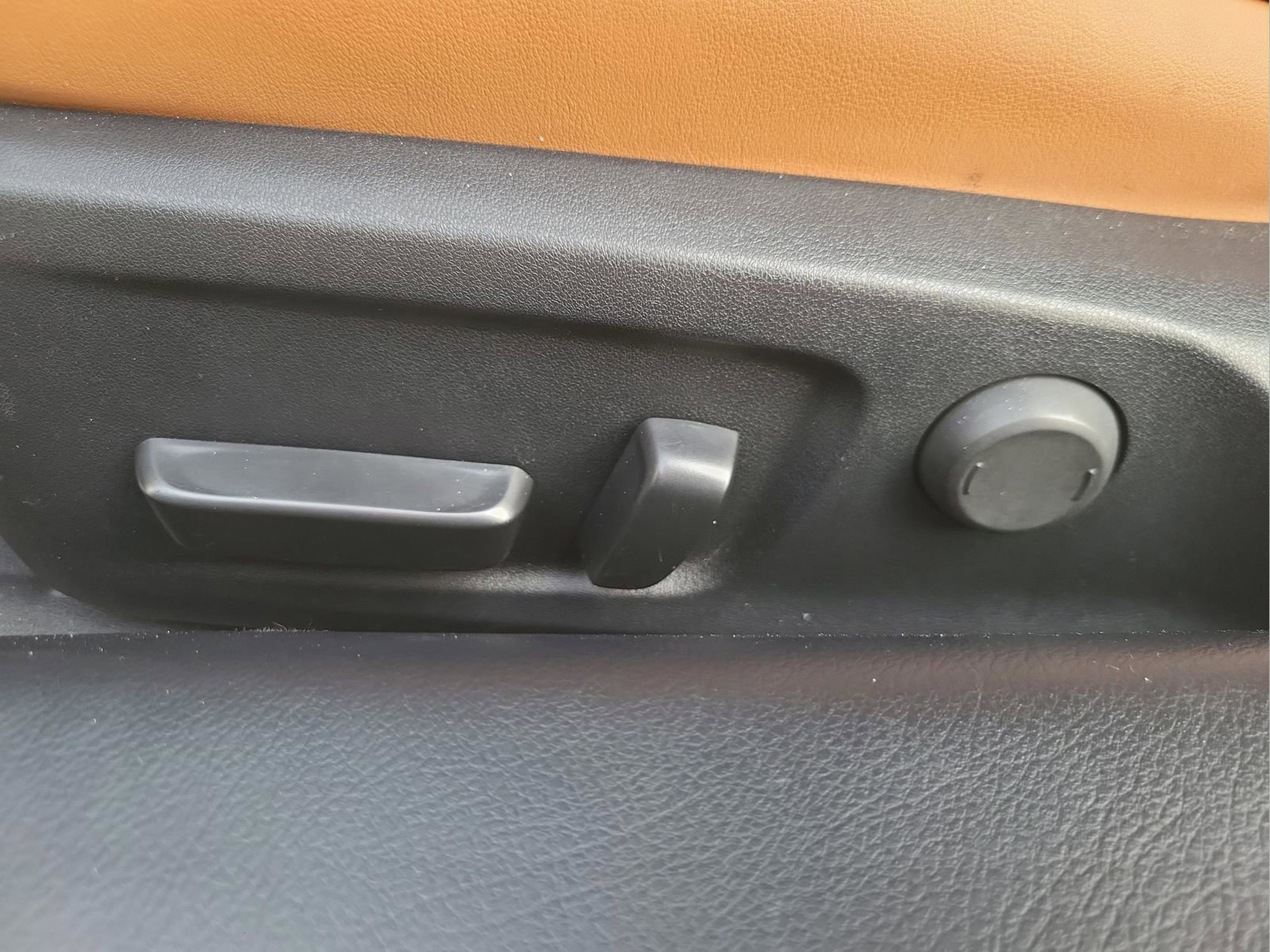 Used 2022 Lexus RC 300 w/ Accessory Package 2 image 15