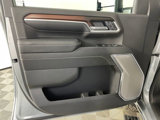 New 2026 GMC Sierra 3500 Denali w/ Denali Reserve Package image 13