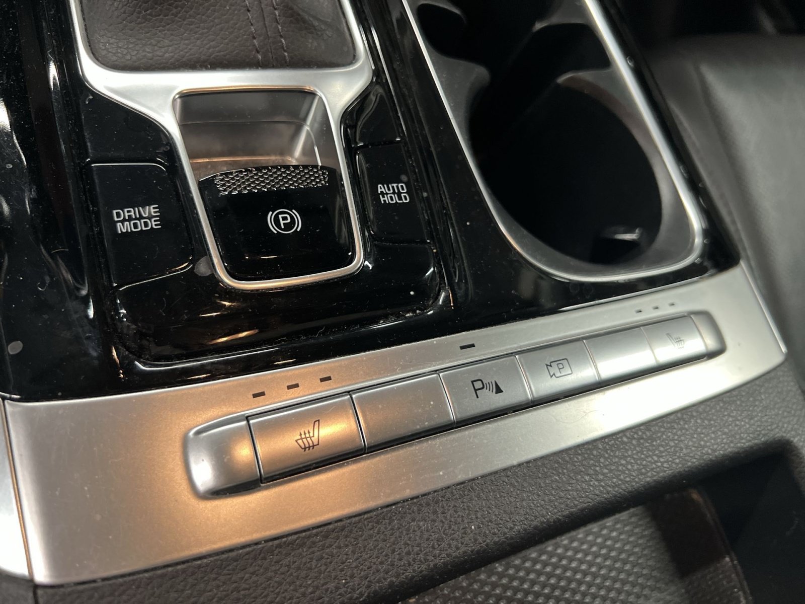 Used 2022 Kia Carnival EX FWD image 27