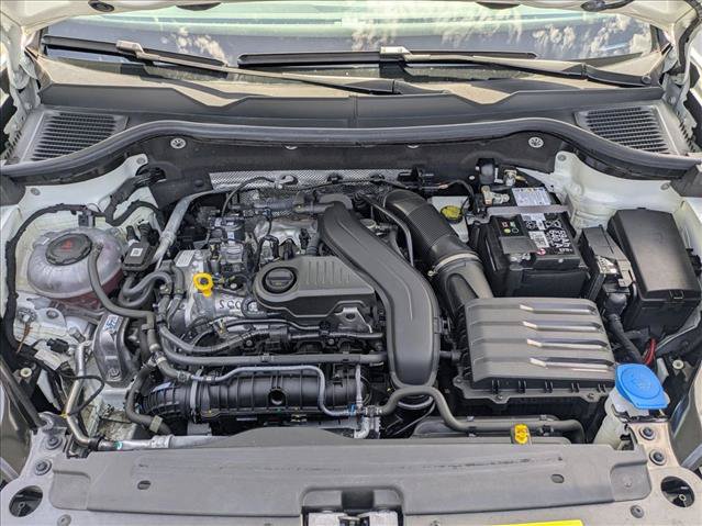 Used 2024 Volkswagen Taos SE w/ Panoramic Sunroof Package FWD image 22