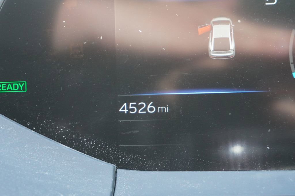 Used 2023 Toyota Prius Prime SE image 4