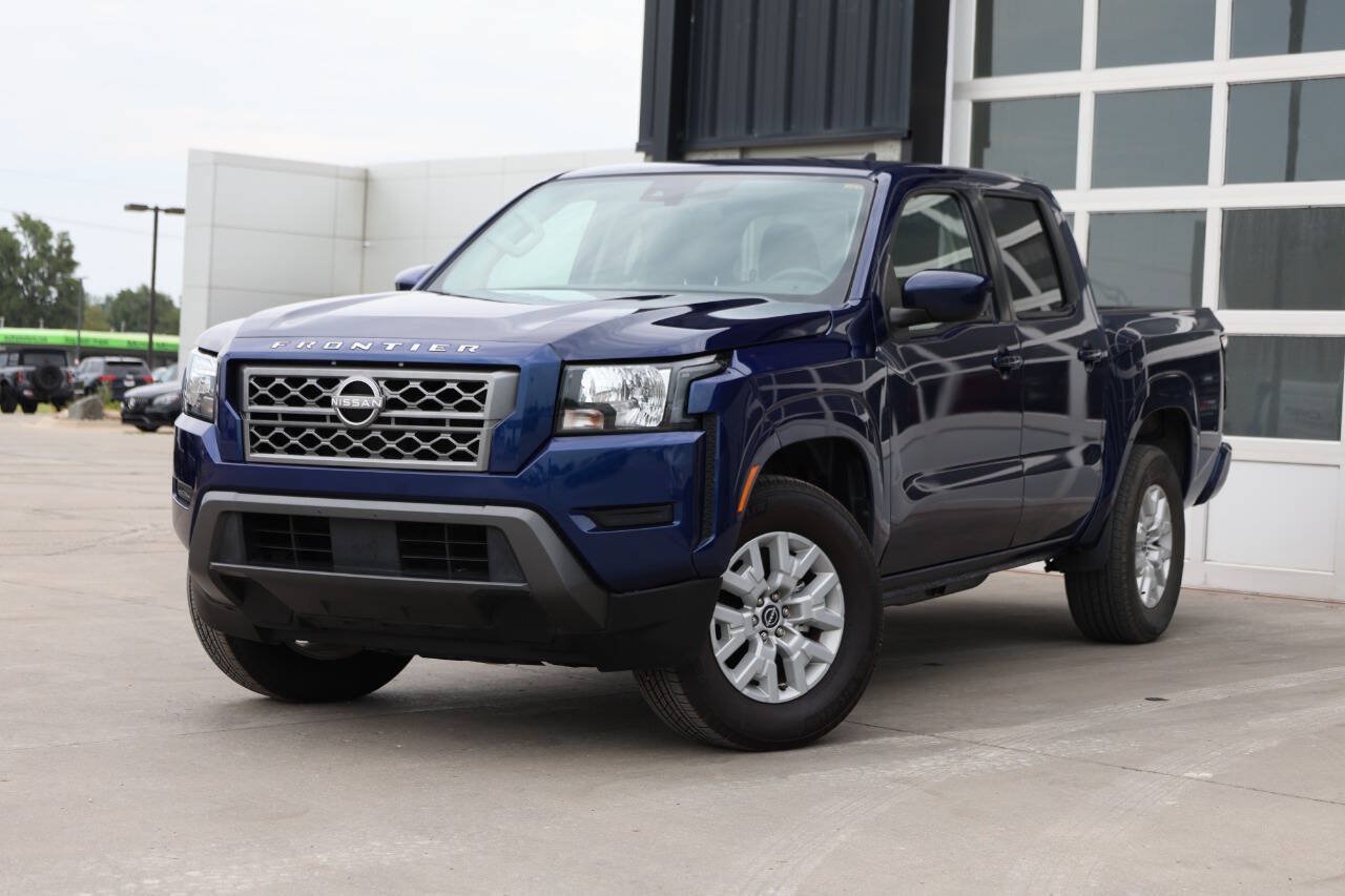 Used 2022 Nissan Frontier SV RWD image 3