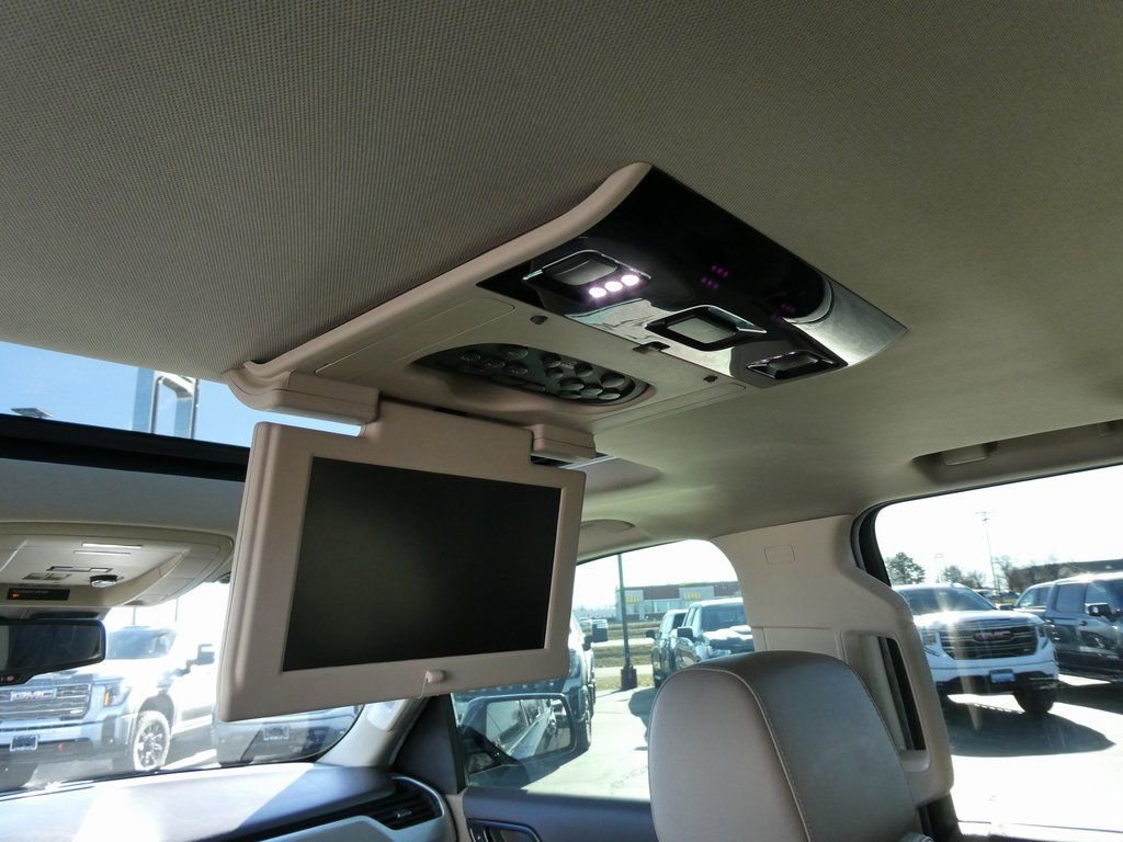 Used 2020 GMC Yukon XL SLT w/ Premium Edition image 21