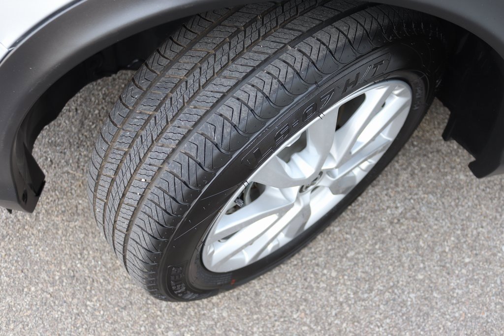 Used 2021 Nissan Rogue Sport S image 24