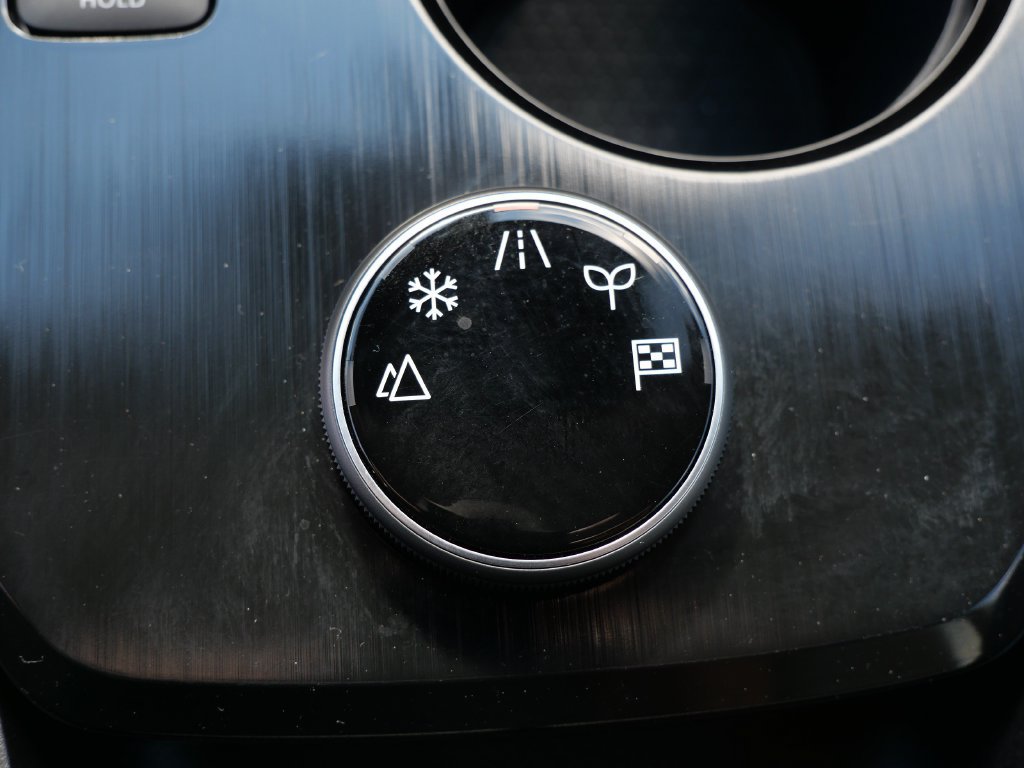 Used 2022 Nissan Rogue SV AWD/4WD image 17