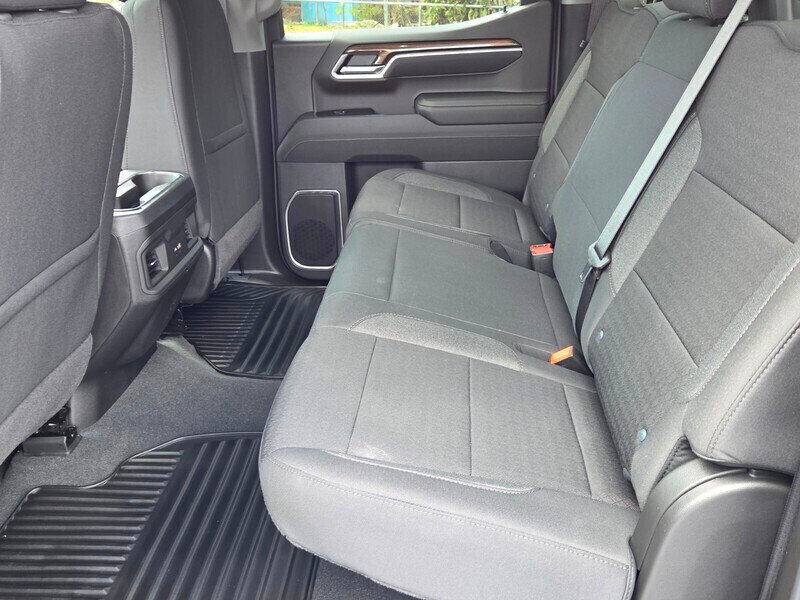 New 2026 Chevrolet Silverado 1500 LT w/ LPO, Dark Essentials Package RWD image 7