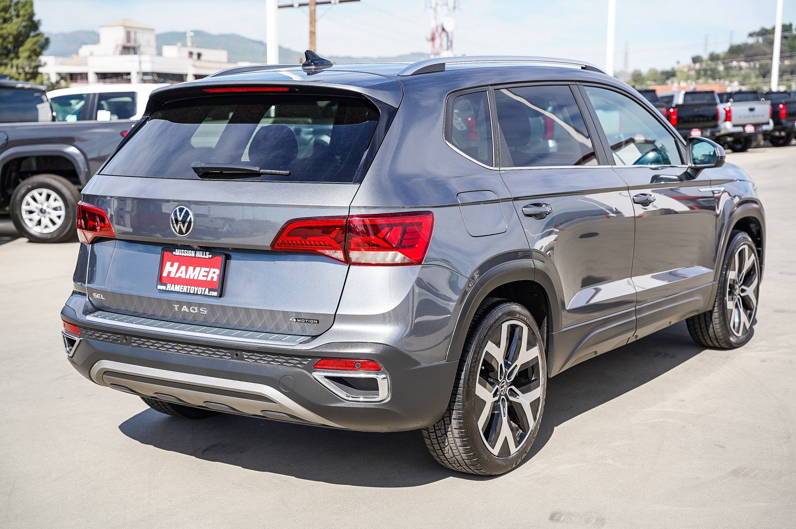 Used 2023 Volkswagen Taos SEL image 11