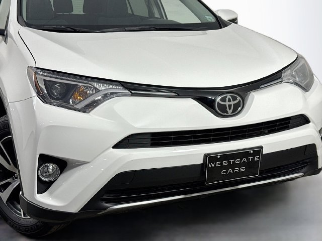 Used 2018 Toyota RAV4 XLE AWD/4WD image 39