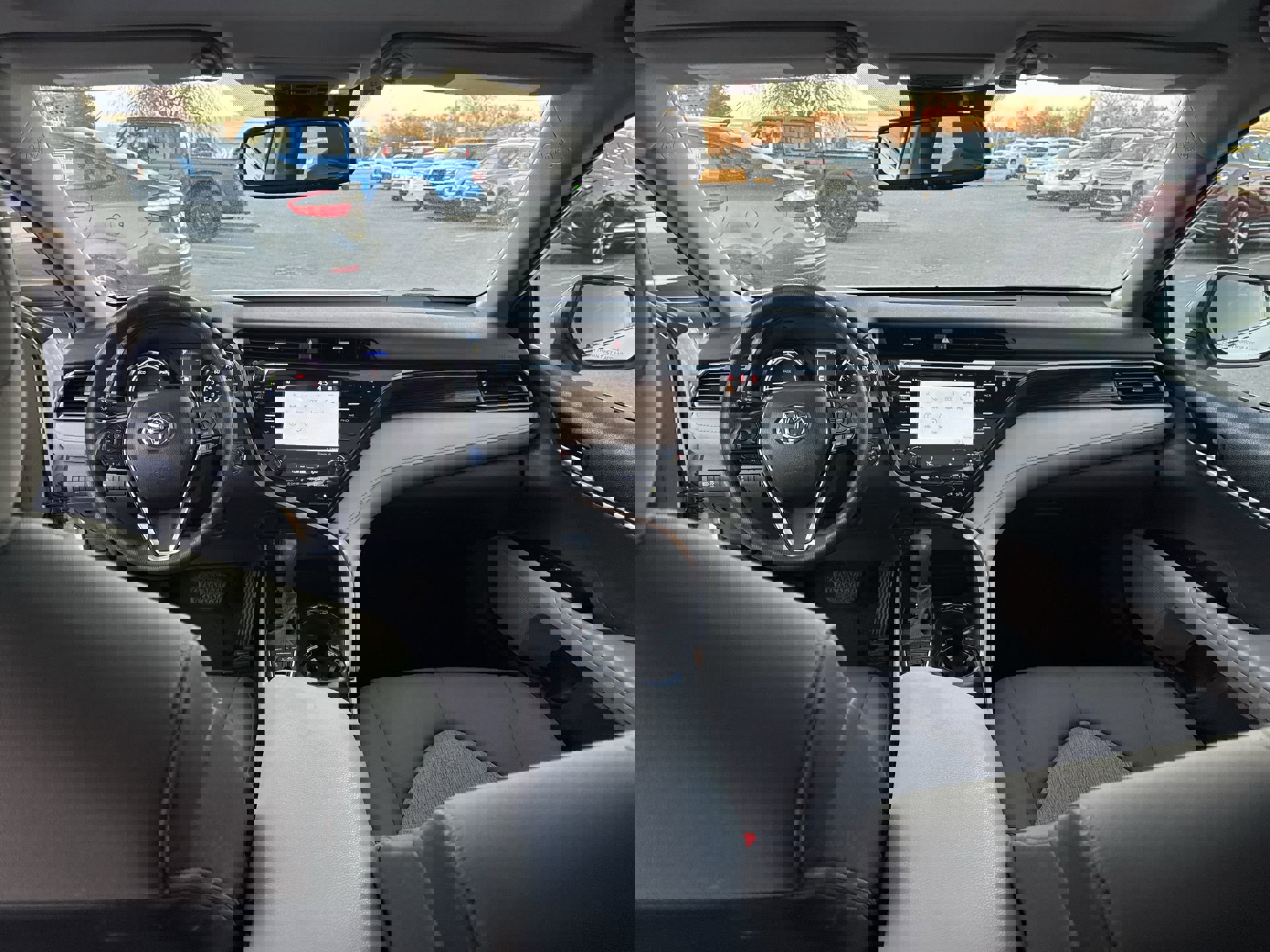 Used 2020 Toyota Camry LE image 21