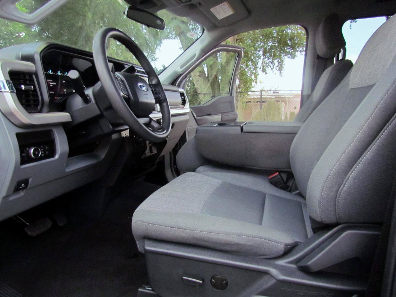 Used 2024 Ford F350 XLT AWD/4WD image 21
