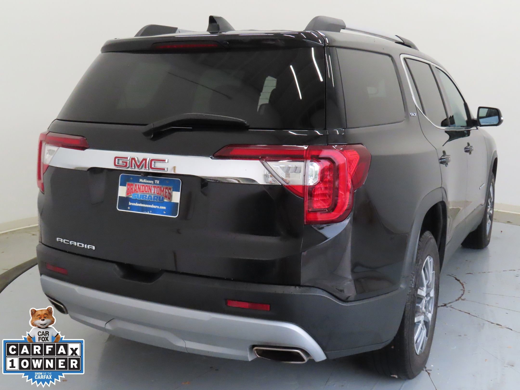 Used 2023 GMC Acadia SLT image 3