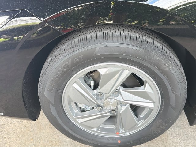 New 2026 Hyundai Elantra SE FWD image 30
