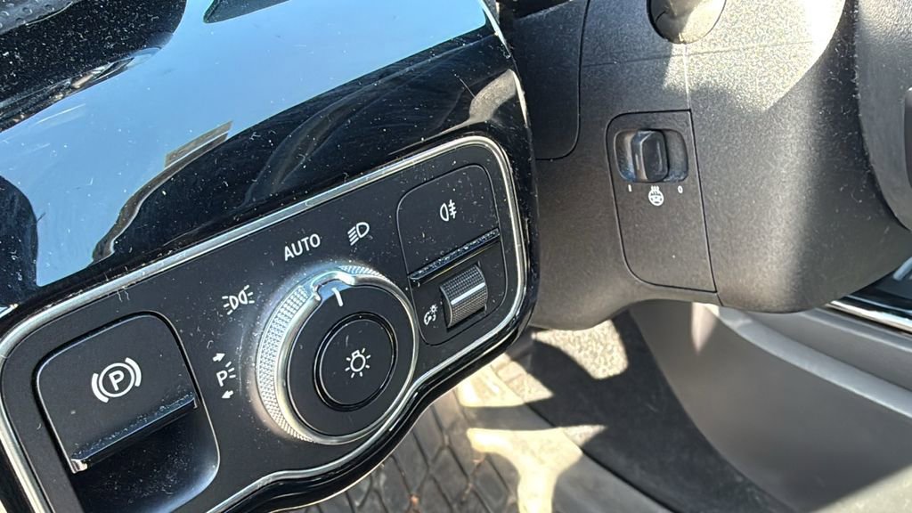 Used 2021 Mercedes-Benz A 220 4MATIC image 21
