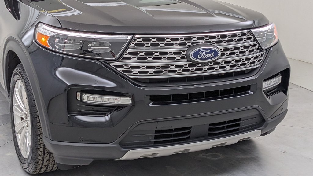 Certified 2024 Ford Explorer Limited w/ Limited Technology Package AWD/4WD image 44