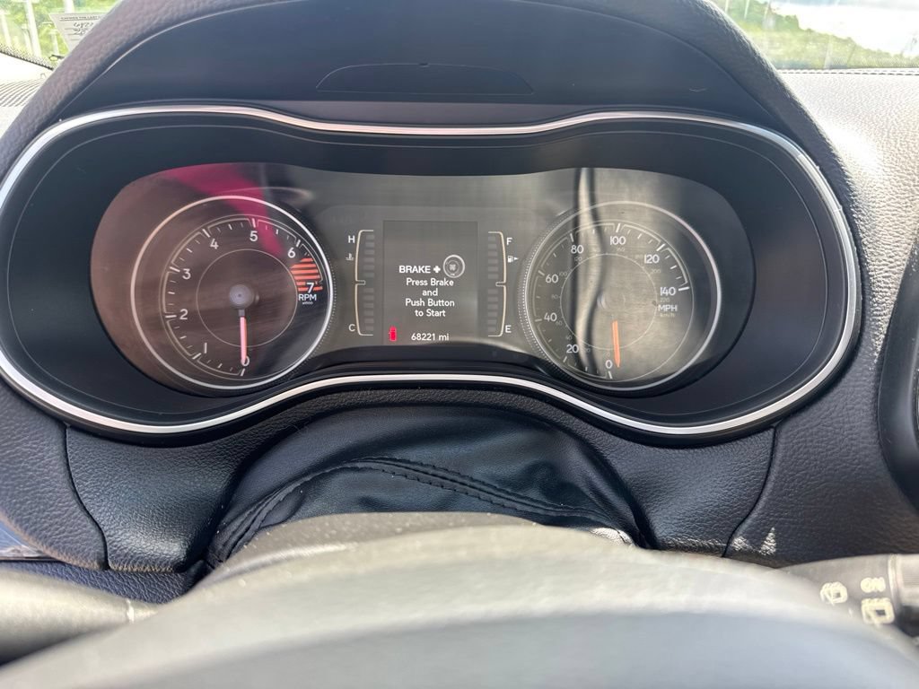 Used 2021 Jeep Cherokee Latitude Plus AWD/4WD image 4