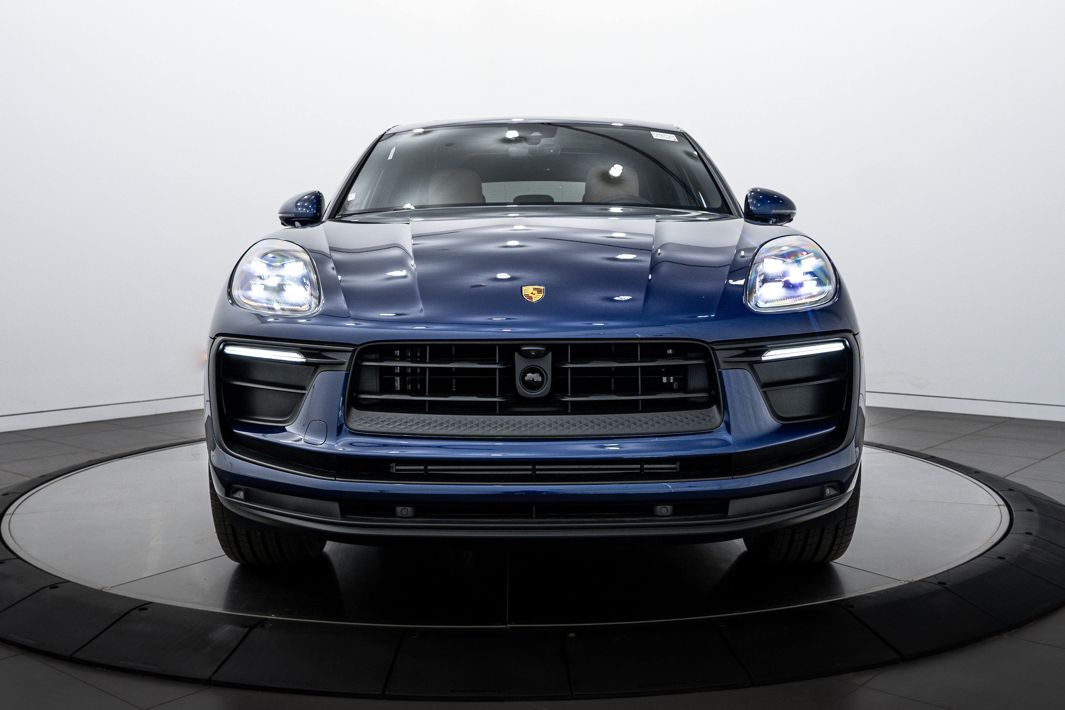 New 2025 Porsche Macan image 10