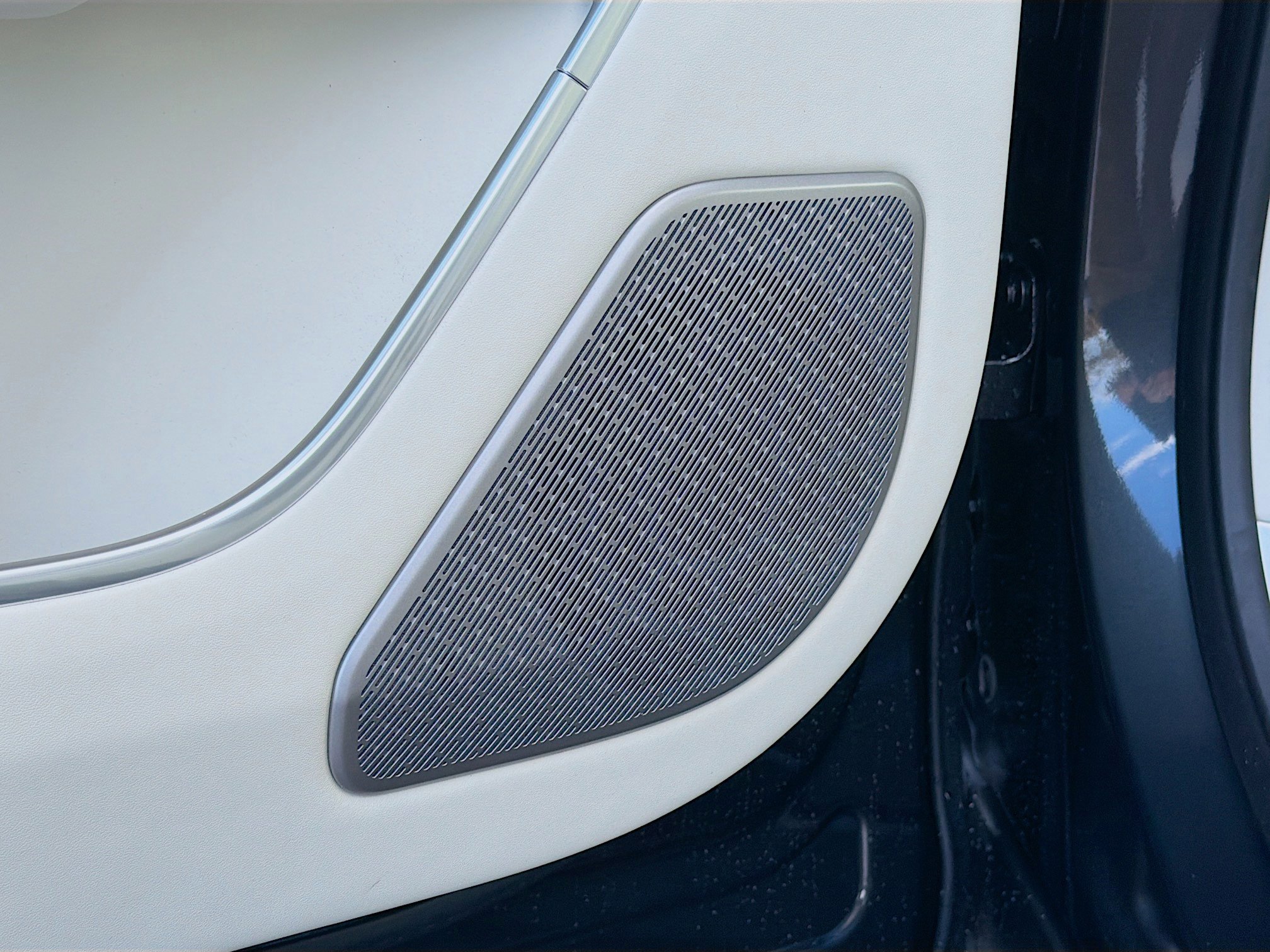 New 2026 Land Rover Range Rover Long Wheelbase Autobiography image 25