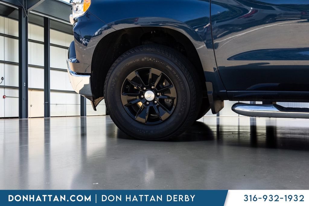 Used 2022 Chevrolet Silverado 1500 LT AWD/4WD image 29