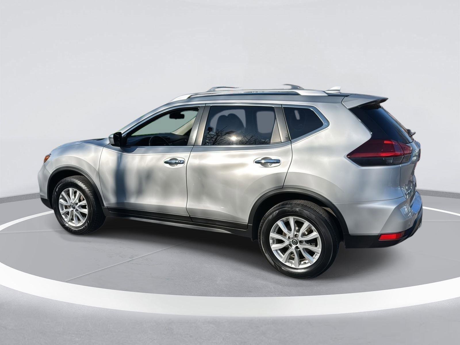 Used 2020 Nissan Rogue SV image 6