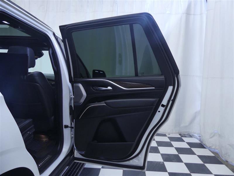 Used 2021 Cadillac Escalade Premium Luxury Platinum AWD/4WD image 32