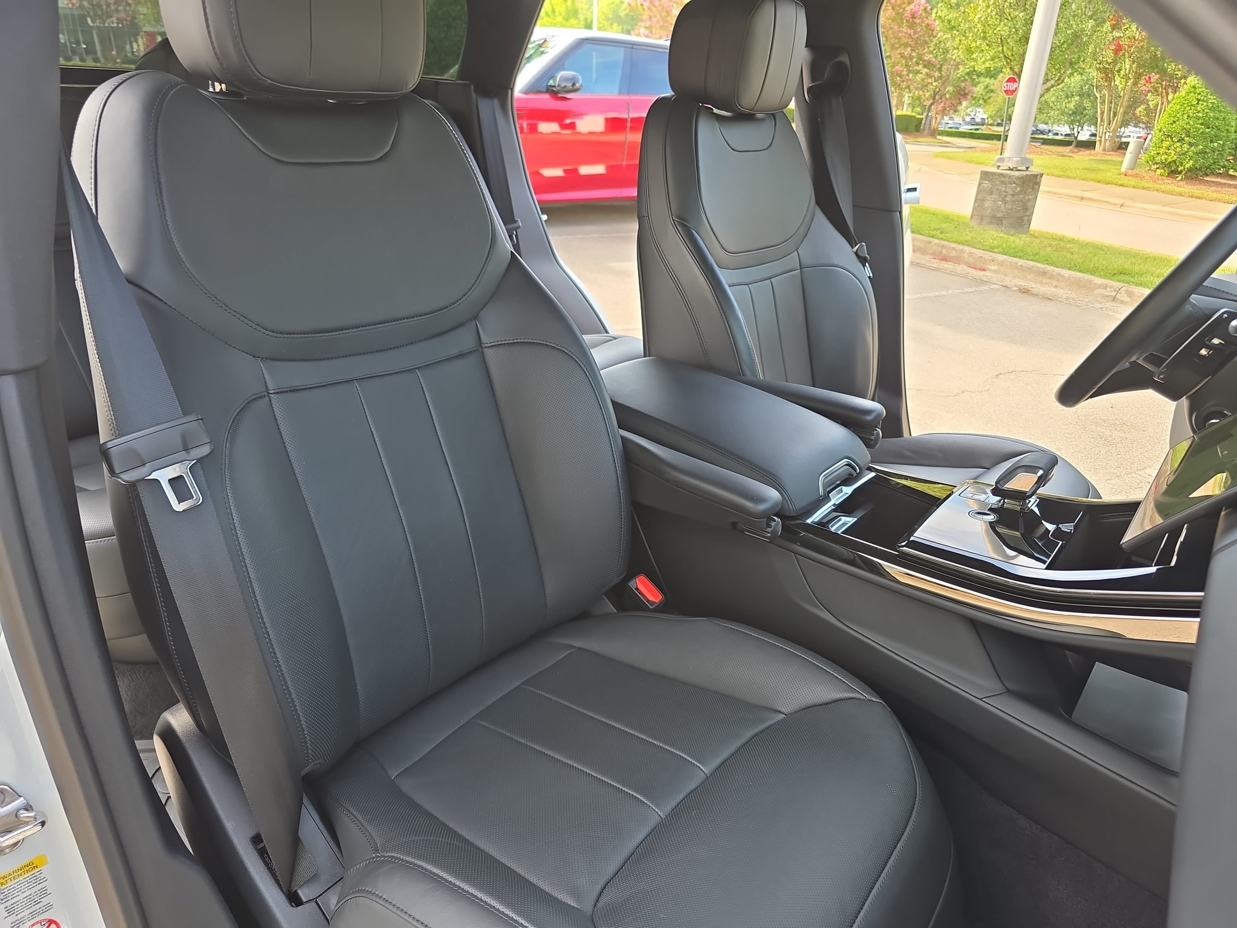 Certified 2024 Land Rover Range Rover Sport SE AWD/4WD image 10