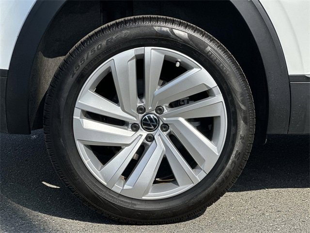 Used 2020 Volkswagen Atlas Cross Sport SE w/ Panoramic Sunroof Package image 32