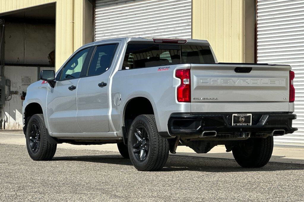 Used 2019 Chevrolet Silverado 1500 LT Trail Boss image 4